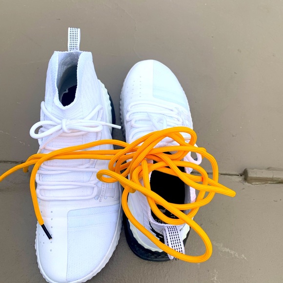 Project Rock 1 ‘White’ Under armor - Picture 1 of 5